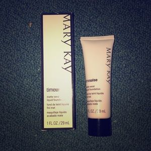Mary Kay timewise foundation